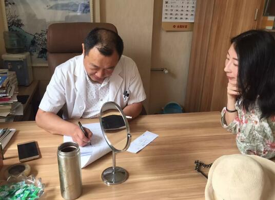 自体脂肪隆胸都有哪些优势？为啥那么受欢迎？