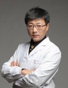 北京隆鼻专家李劲良怎么样？先看看他的个人资料呢! width=
