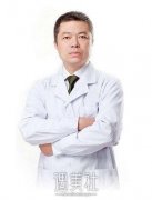 隆胸手术的专家王世虎怎么样?想看看他的案例~ width=