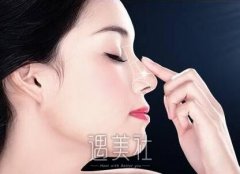 保定硅胶垫鼻梁大概要多少钱?鼻子太塌想垫个鼻梁呢~ width=