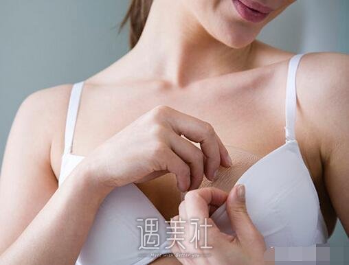 乳房下垂矫正