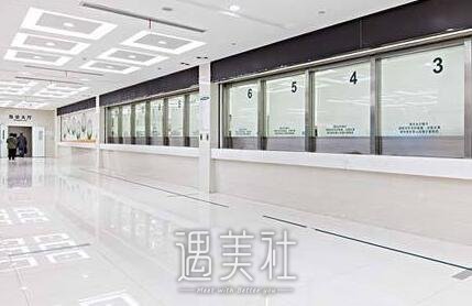 龙岗区人民医院整形科靠谱吗?有木有2020年多方面价格表喃?
