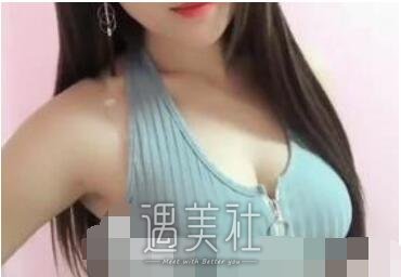 栾杰,隆胸