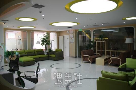 北京东方和谐医院冯斌医生技术如何?隆胸案例及果图流出~