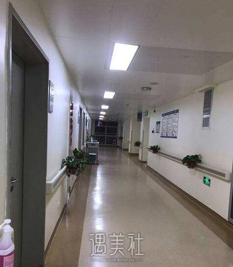 苏大附一院光子嫩肤多少钱?比外面私立机构贵吗?