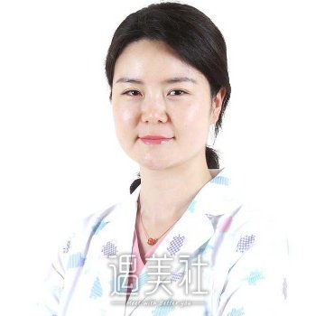 罗曼 width=