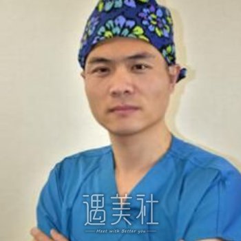 张谦龙 width=