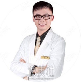 廖正宇 width=