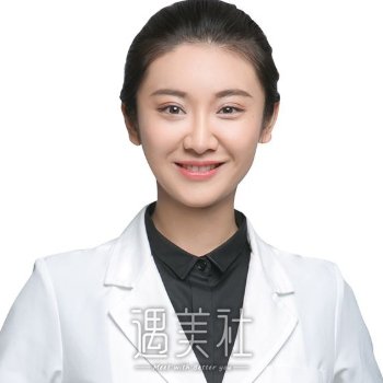 侯萌萌 width=