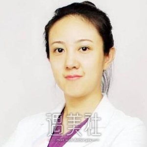 鹿馨芳 width=