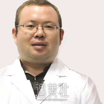 胡译园 width=