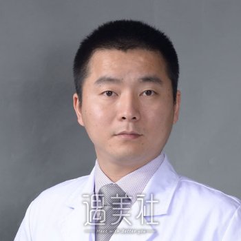 肖育亮 width=