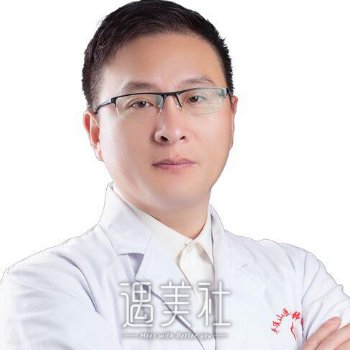 于亮 width=