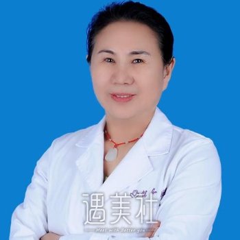 李玲 width=