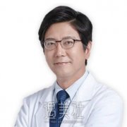 申国铉 width=