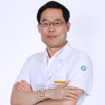 董亮