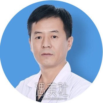 张群