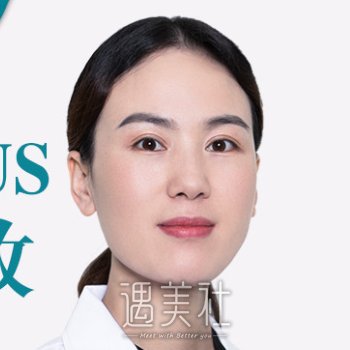 杨小群