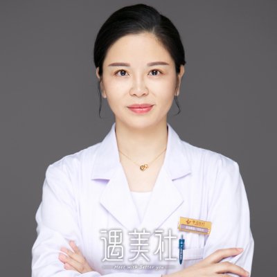 周建英