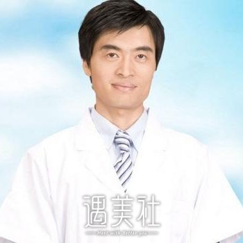 杨伟 width=