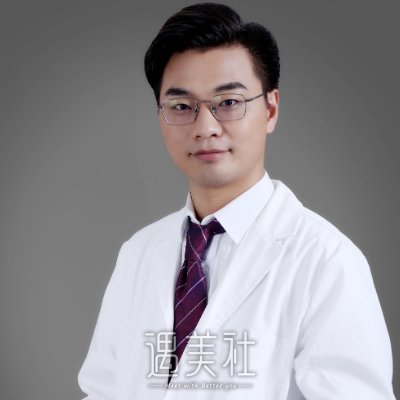 张丹阳 width=