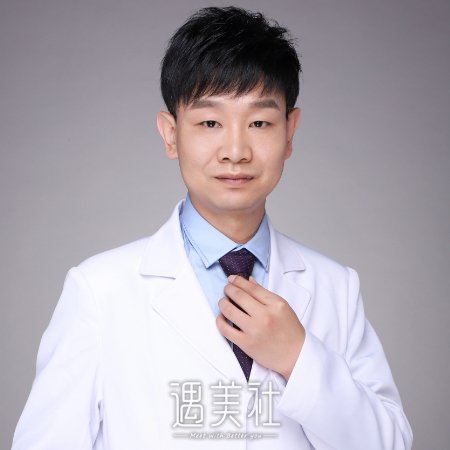 闫江涛 width=