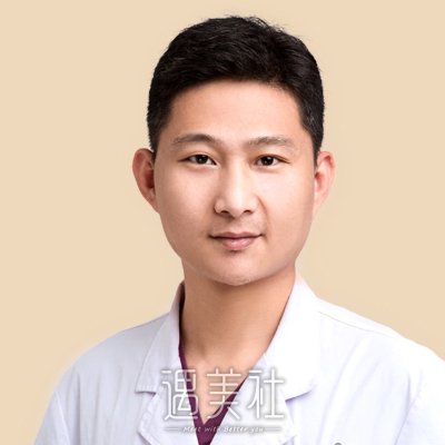 李迎新 width=