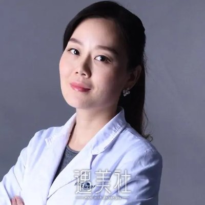 黄富梅 width=