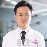 李阳 width=
