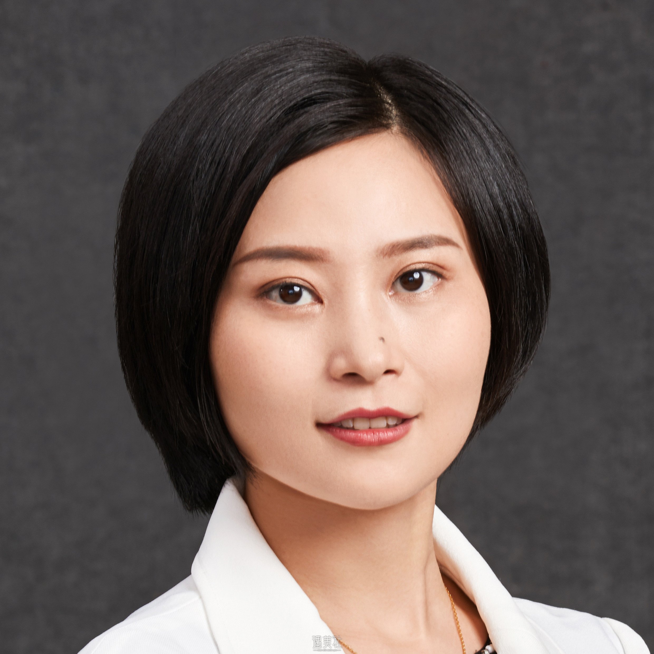 张晓纯 width=