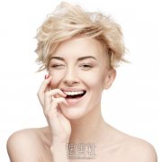 烤瓷牙全部做下来多少钱？影响价格的因素有很多 width=