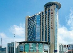 临沂人民医院种牙多少钱？口腔科简介+收费价格表更新 width=